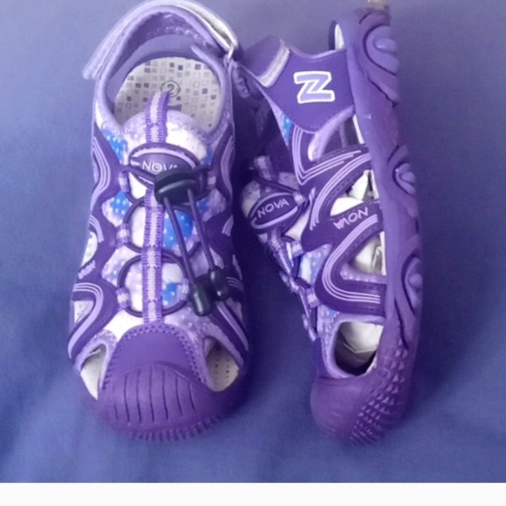 NWT Novia Utopia sandals